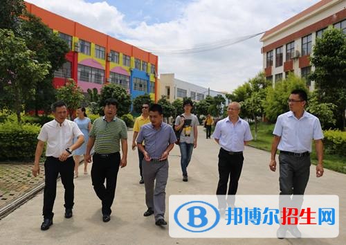 六盘水中专学校生可以考大学吗