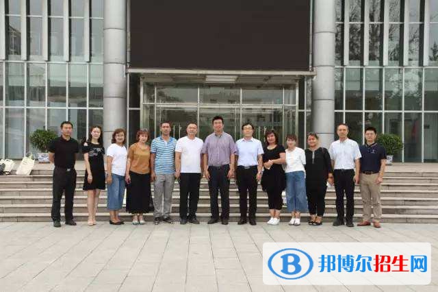 六盘水初中女生上什么中专学校好