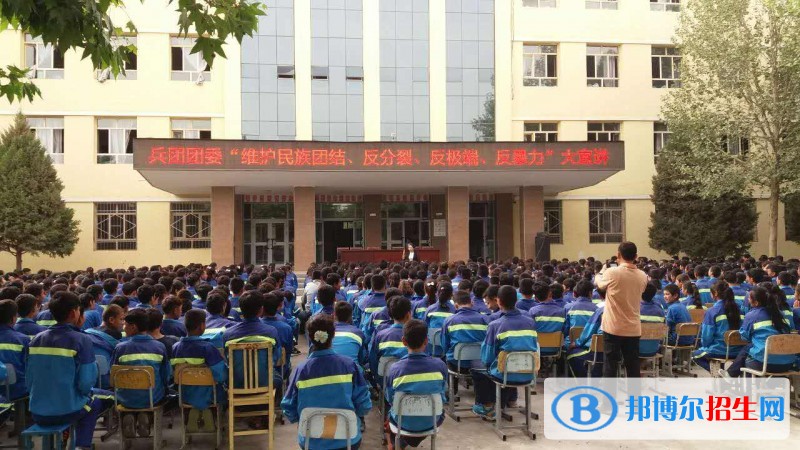 六盘水读中专学校好还是读高中好