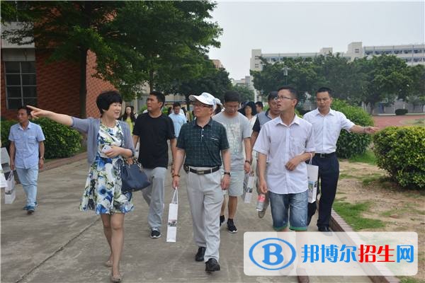 六盘水高中转中专学校