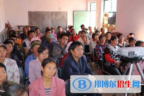 楚雄中专学校读几年