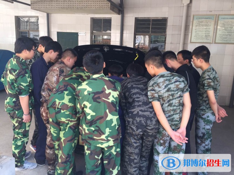 红河没初中毕业证能去中专学校