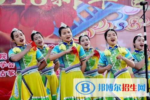 楚雄中专学校包就业吗