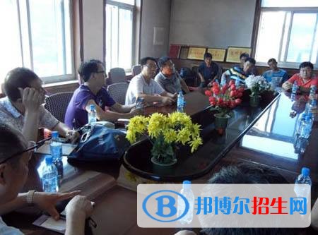 红河中专学校是什么