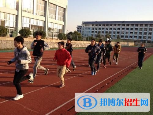 楚雄读中专学校读什么专业好