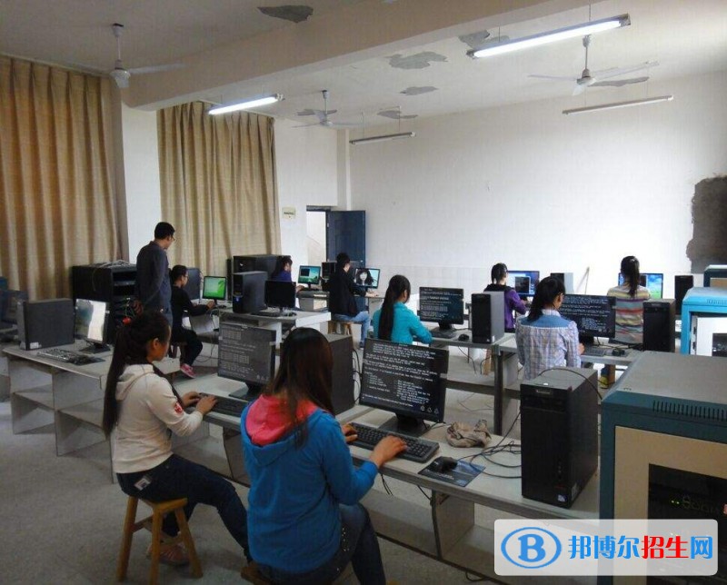 六盘水读中专学校学什么技术好