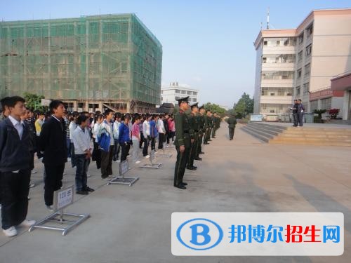 楚雄高中毕业上中专学校学什么专业好
