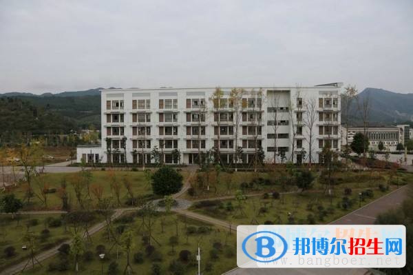 红河中专学校哪个比较好