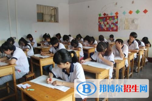 巴中中专学校