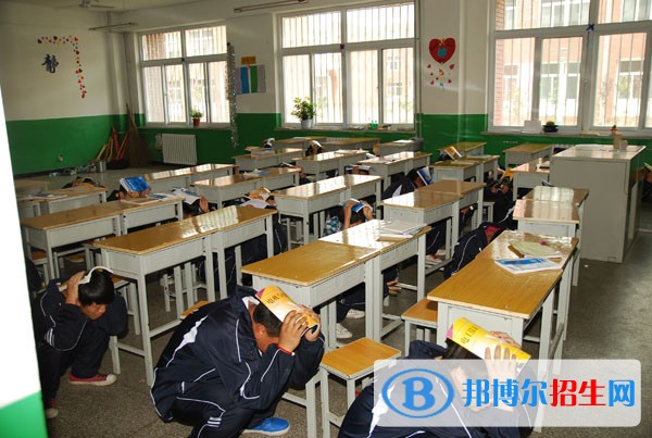 巴中初中毕业上中专学校好吗