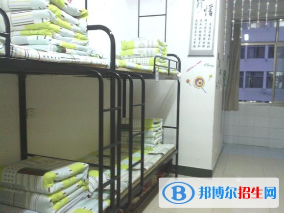 巴中读中专学校好还是读高中好