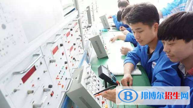 六盘水中专学校里面都有哪些专业