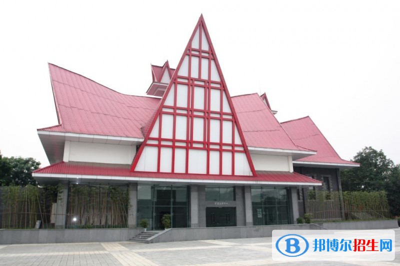 成都纺织高等专科学校五年制大专学校学费