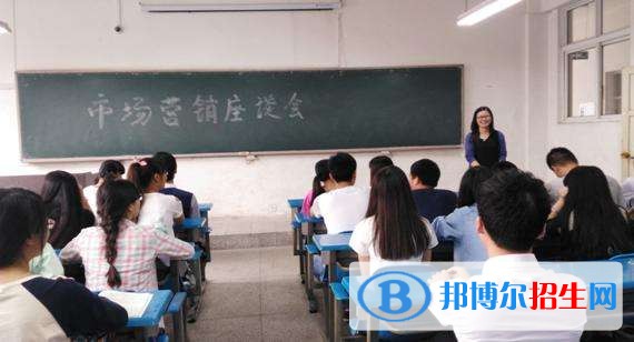 巴中女生读中专学校学什么专业好