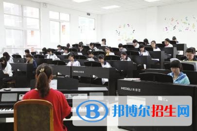 巴中中专学校有什么专业适合女生