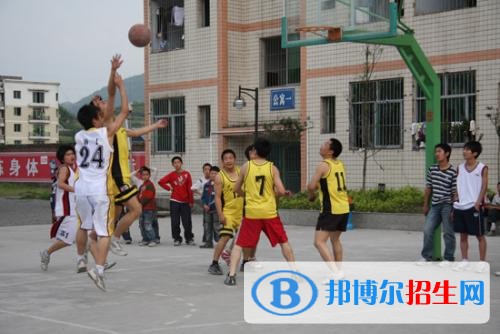 达州中专学校乱吗