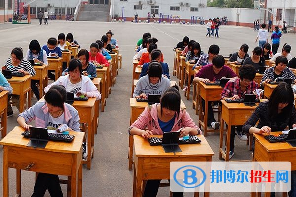 南充中专学校哪个专业最好