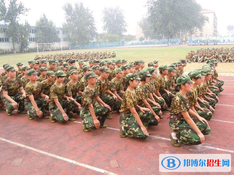 巴中中专学校读几年