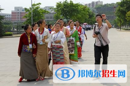 南充读中专学校有前途吗
