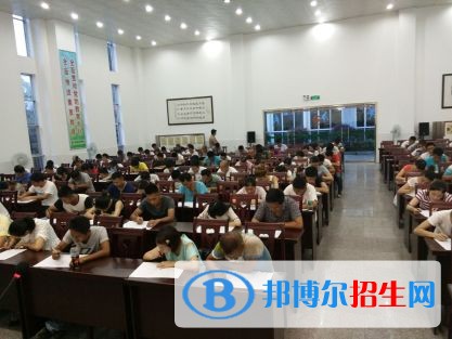 内江现没有毕业证可以读中专学校吗