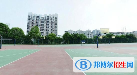 南充初中女生读什么中专学校好