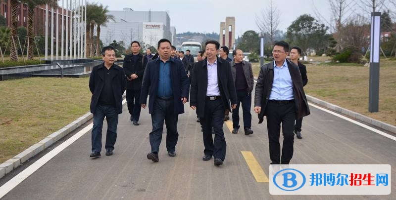 铜仁中专学校生可以考大学吗