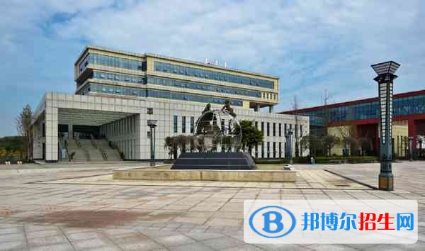 内江哪所中专学校最好