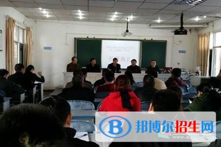 资阳没有初中毕业证可以读中专学校吗
