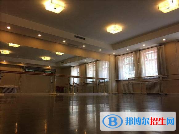 眉山高中毕业上中专学校好吗