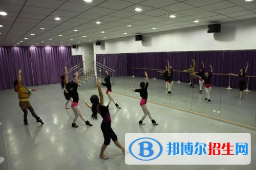 眉山没有高中毕业证可以读中专学校吗