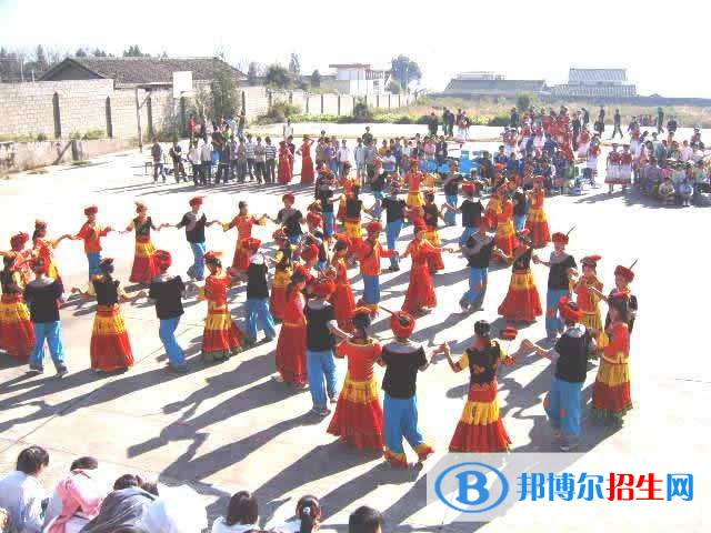 凉山民族师范学校五年制大专收费标准
