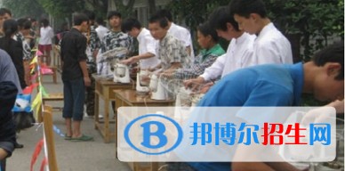 乐山读中专学校后悔了