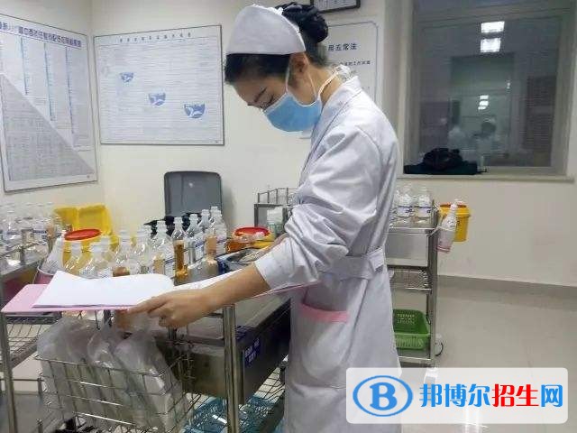 乐山读中专学校学什么好