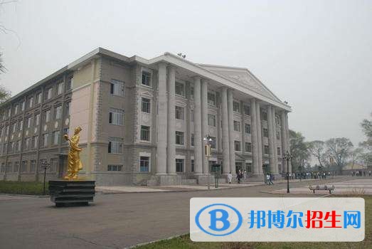 乐山读中专学校要多少钱