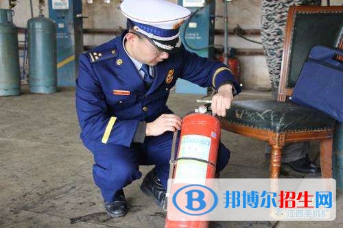 乐山读中专学校有什么专业