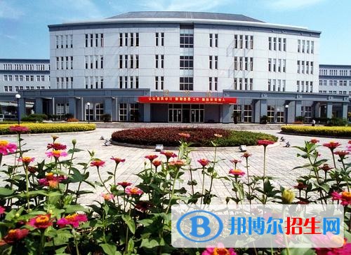 乐山什么中专学校好