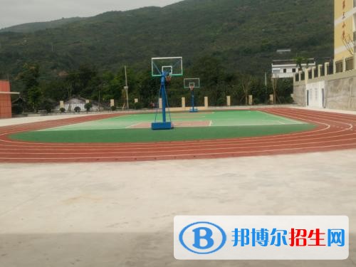 雅安读中专学校要多少钱