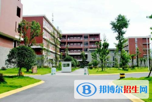 德阳高中女生毕业后读什么中专学校好