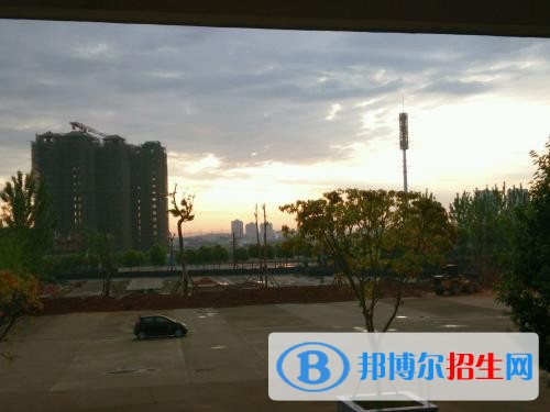 德阳初中毕业可以上中专学校吗