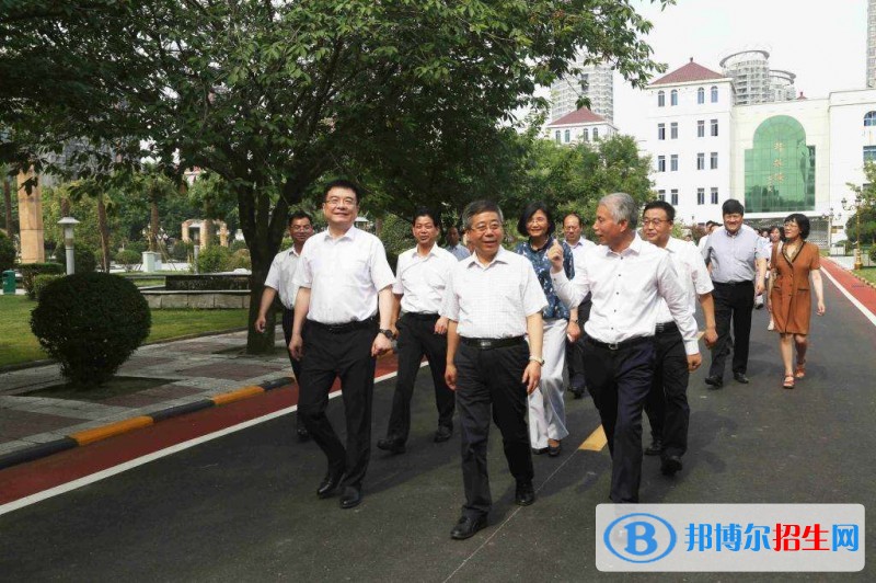 西安初中毕业可以读中专学校吗