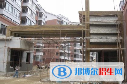 铜川女生读高中好还是中专学校
