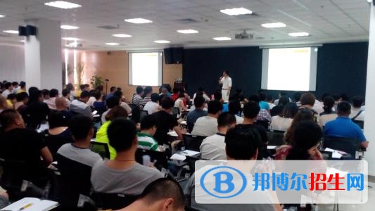 铜川初中女生上什么中专学校好