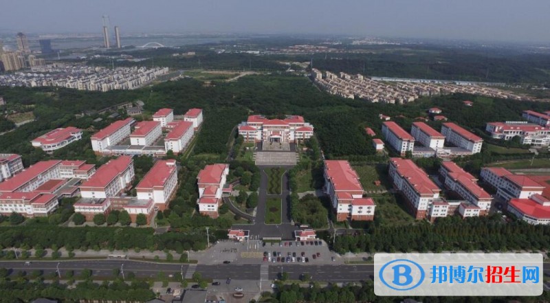 无锡中专学校在哪里