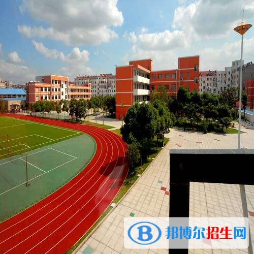 无锡高中女生上什么中专学校好