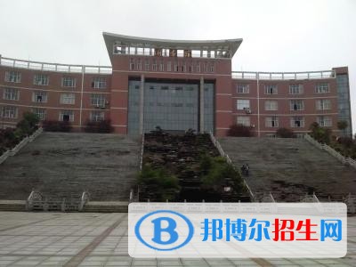 宝鸡中专学校读几年