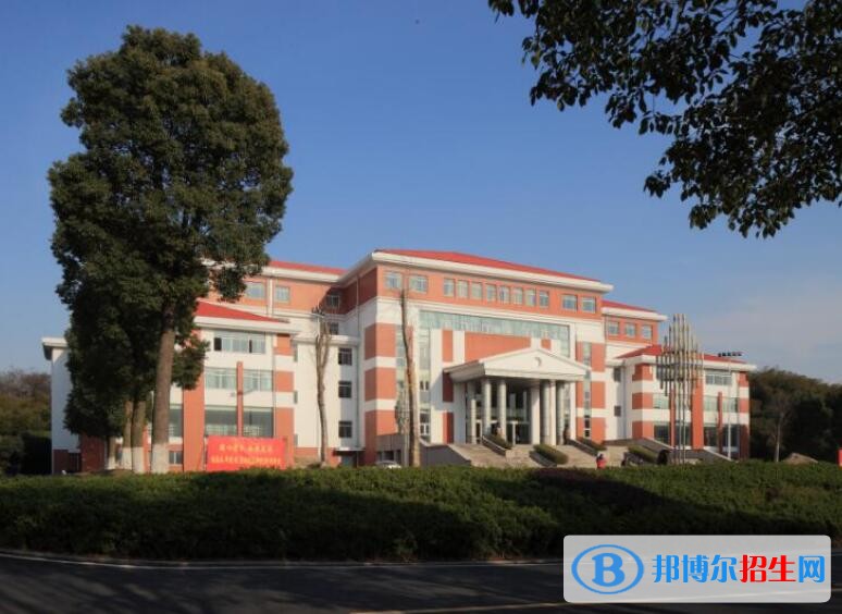 无锡读中专学校需要什么
