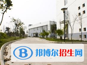 绵竹什地学校2022年招生办联系电话