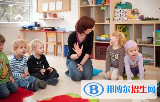 渭南女生在中专学校学什么好