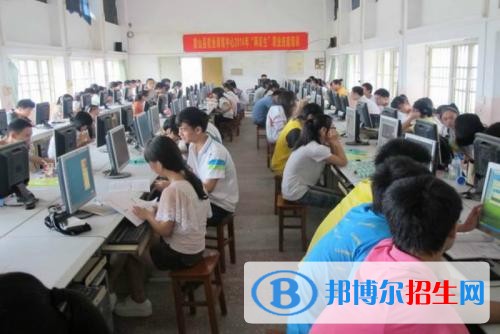 铜川中专学校生可以考大学吗