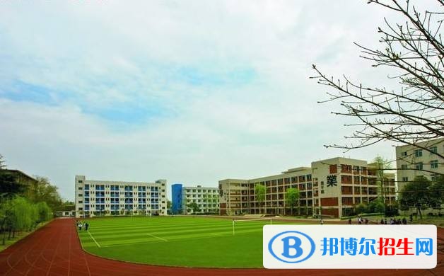 河北中专学校好还是高中好